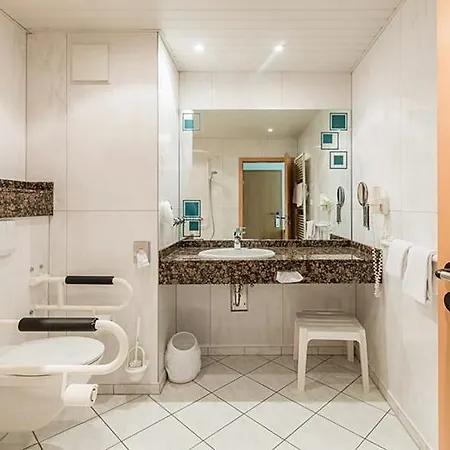 Andante Aparthotel 4*